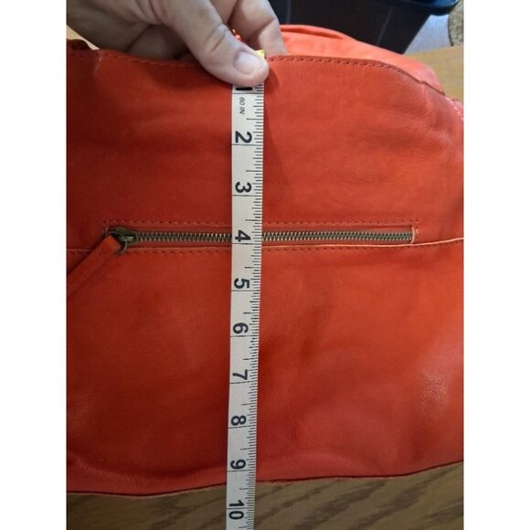 American Leather Co. Red Leather Tote Bag With Stitched Detailing & Zipper Pocke - Picture 8 of 8